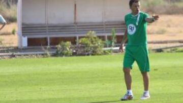 Miroslav Djukic dirige el entrenamiento del Cordoba   