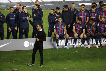 El Barcelona levanta el trofeo de LaLiga en el Camp Nou