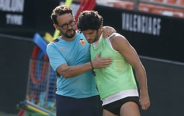 Bordals y Guedes, durante un entrenamiento del Valencia.