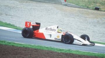 Estuvo en McLaren desde 1988 a 1993.