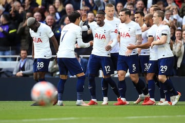 De los 697 millones en los que está valorado el Tottenham 205 pertenecen a Kane y Son. El inglés es el más caro (120) seguido del coreano (85) a una distancia notable están Ndombélé (45) y Höjberg (40).
