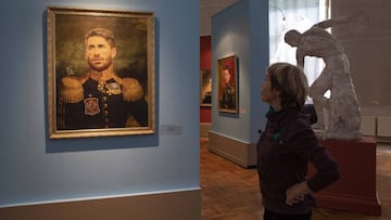 Sergio Ramos es uno de los principales referentes en la exposición de Fabrizio Birimbelli, que ha querido vestir de militares a futbolistas históricos.
