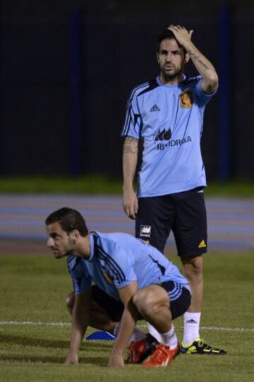 Soldado y Cesc Fábregas.