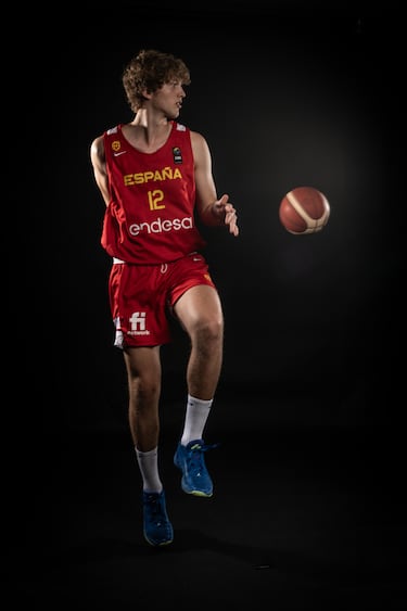 El alero empezó la temporada en la Liga Endesa con el Betis (jugó cuatro partidos) y la cerró en Talavera en LEB Plata.