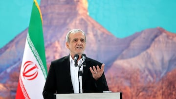 Iranian President Masoud Pezeshkian speaks during a meeting in Ilam, Iran, June 12, 2025. Iran's Presidential website/WANA (West Asia News Agency)/Handout via REUTERS ATTENTION EDITORS - THIS PICTURE WAS PROVIDED BY A THIRD PARTY