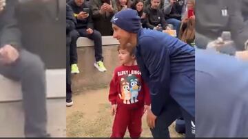 El cariño de la gente con Egan Bernal en la Vuelta a Cataluña