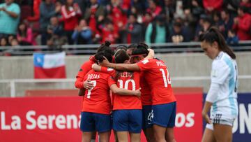 Futbol,  Chile vs Colombia. 
Fase Final, Copa America Femenina 2018. 
La jugadoras de Chile celebran el tercer gol , durante el partido de la tercera fecha fase final Copa America Femenina estadio La Portada. 
La Serena, Chile. 
22/04/2018
Hernan Contreras/Photosport