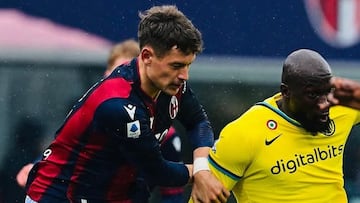 Colo Colo busca a un defensa del Bologna: ya hay negociaciones