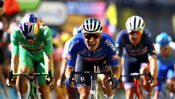 CARCASSONNE, FRANCE - JULY 17: Jasper Philipsen of Belgium and Team Alpecin-Fenix celebrates winning during the 109th Tour de France 2022, Stage 15 a km stage from Rodez to Carcassonne / #TDF2022 / #WorldTour / on July 17, 2022 in Carcassonne, France. (Photo by Michael Steele/Getty Images)