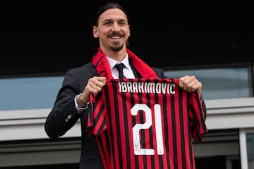 La presentación de Ibra con el Milan