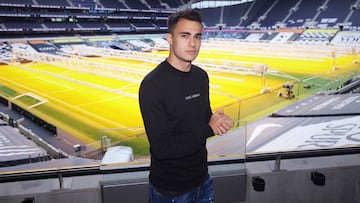 Reguilón posa para AS.