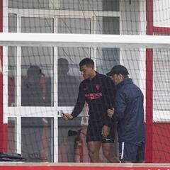 Diego Carlos regresa y Munir, otra vez fuera en el Sevilla