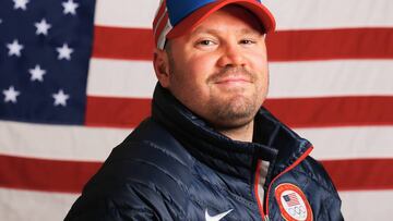 Steven Holcomb pasando para Sochi 2014