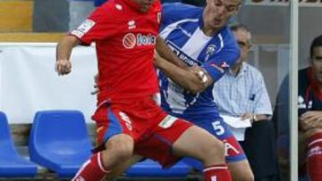 <b>SIN OLFATO. </b>Juanjo y sus compañeros no tienen olfato de gol.