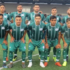 Vidal celebra: Rodelindo Román ascendió al fútbol profesional