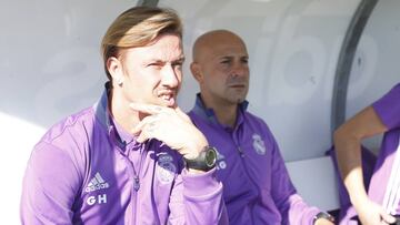 Guti dirigiendo al Real Madrid juvenil.