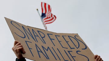 El gobierno de Donald Trump enfrenta un revés, ya que un juez le ha dado dos opciones para pagar los beneficios completos del SNAP.
REUTERS/Brian Snyder/File Photo