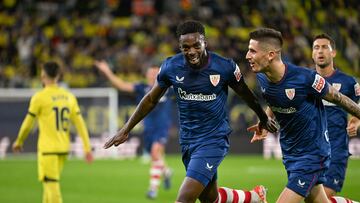 VILLARREAL (CASTELL?N), 05/11/2023.- El delantero del Athletic Club I?aki Williams (c) celebra tras anotar el 0-3 durante el partido correspondiente a la jornada 12 de LaLiga que Villarreal CF y Athletic Club de Bilbao disputan este domingo en el Estadio de la Cer¨¢mica en Villarreal. EFE/ Andreu Esteban