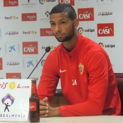 Joaquín reconoce que hubo contactos, pero se queda