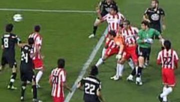 El Depor empató en el 95' y con gol del meta Aranzubia