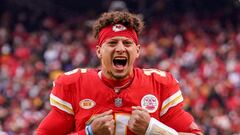 Dec 31, 2023; Kansas City, Missouri, USA; Kansas City Chiefs quarterback Patrick Mahomes (15) celebrates toward the fans against the Cincinnati Bengals at GEHA Field at prior to a game Arrowhead Stadium. Mandatory Credit: Denny Medley-USA TODAY Sports     TPX IMAGES OF THE DAY