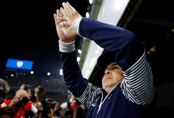 El Boca Juniors ganó la Superliga Argentina ante la mirada del ídolo Maradona, que recibió el homenaje de toda su familia futbolística.