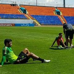 El Tri entrena en un búnker el día después de Portugal