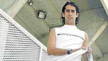 <b>REVÁLIDA. </b>Paco Gallardo afronta un año decisivo en el Real Murcia.