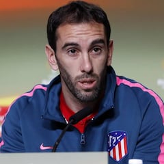 Godín: "Cada atlético tiene una opinión sobre el escudo, pero es momento de unir"