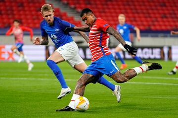 Kenedy, con el Granada ante el Molde.