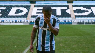 Douglas Costa dice que volver al Gremio es el reto m¨¢s importante de su vida