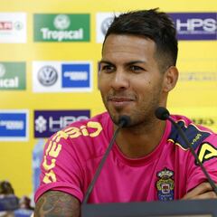 Las Palmas blinda y mejora a Jonathan Viera