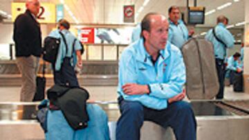 <b>DE VUELTA</b>. Lotina, ex técnico de Osasuna, regresa a Pamplona en una situación complicada.