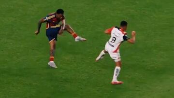 Duelo de compatriotas que fulminó al arquero de la selección.