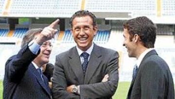 <b>TRES EN SINTONÍA</B>. Florentino, Valdano y Raúl están de acuerdo en que lo mejor es seguir juntos muchos años.