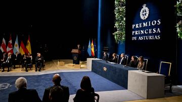 Un momento de la 44º edición de los Premios Princesa de Asturias en el teatro Campoamor.