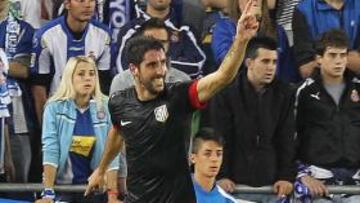 <b>ALEGRÍA. </b>Raúl festeja su gol señalando a Juanfran, el asistente.