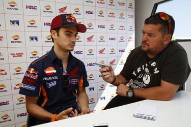Pedrosa: "Fue bueno que Marc perdiera de ese modo en Italia"