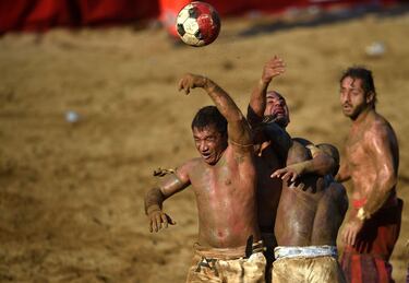 Las imágenes más salvajes del Calcio Storico Fiorentino
