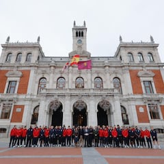 리옹의 XV는 로사 튜더(Rosa Tudor)를 상대로 테스트를 거쳤습니다.