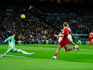 Intento de vaselina de Isaac Romero frente a Courtois.