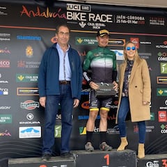 Rabensteiner acaricia el título y Claudia Galicia abandona