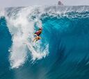 Teahupoo se crece y se convierte en una carnicería que no deja surfista con cabeza