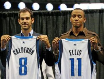 Jose Manuel Calderón llegó para reforzar el juego de los Dallas Mavericks junto a otros grandes nombres como Monta Ellis. El base había llegado a una franquicia que aspiraba a todo y en la que la victoria era la norma.