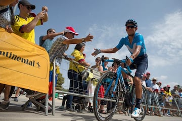 Aficionados animando a Andrey Amador.