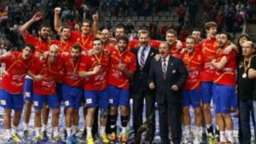 El balonmano español tiene 96.000 fichas y aspira a doblarlas