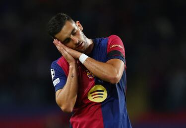 2-2. Ferran Torres celebra el segundo gol.