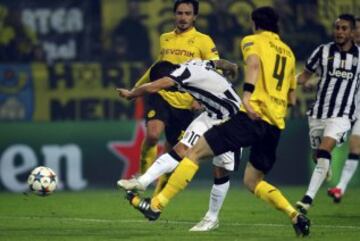 0-3. Carlos Tévez anotó el tercer tanto.