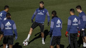 Cristiano Ronaldo, durante el entrenamiento del Madrid previo al partido ante el Celta.