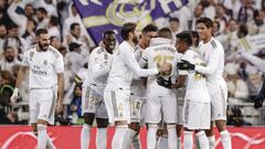 El Real Madrid celebra uno de sus goles contra la Real Sociedad.